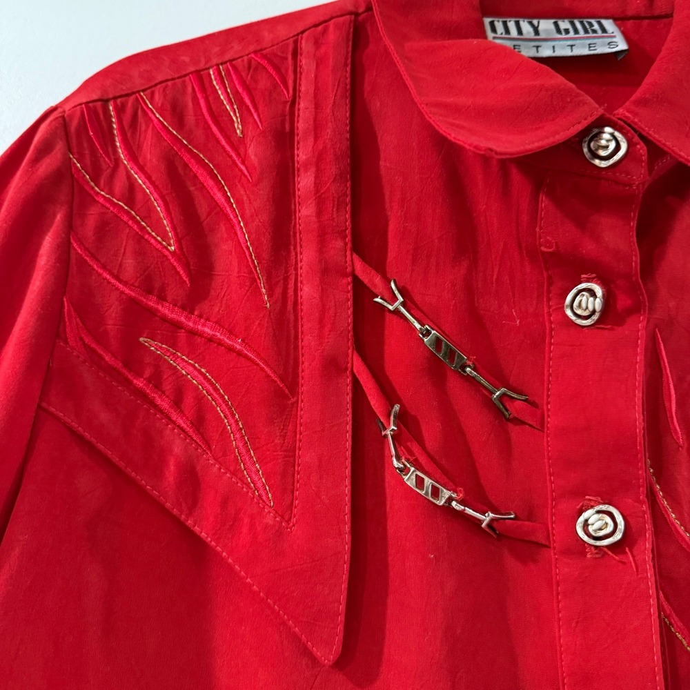 Vintage 90s Red Western Embroidered Artsy Eclectic Glam Button Up Rockabilly